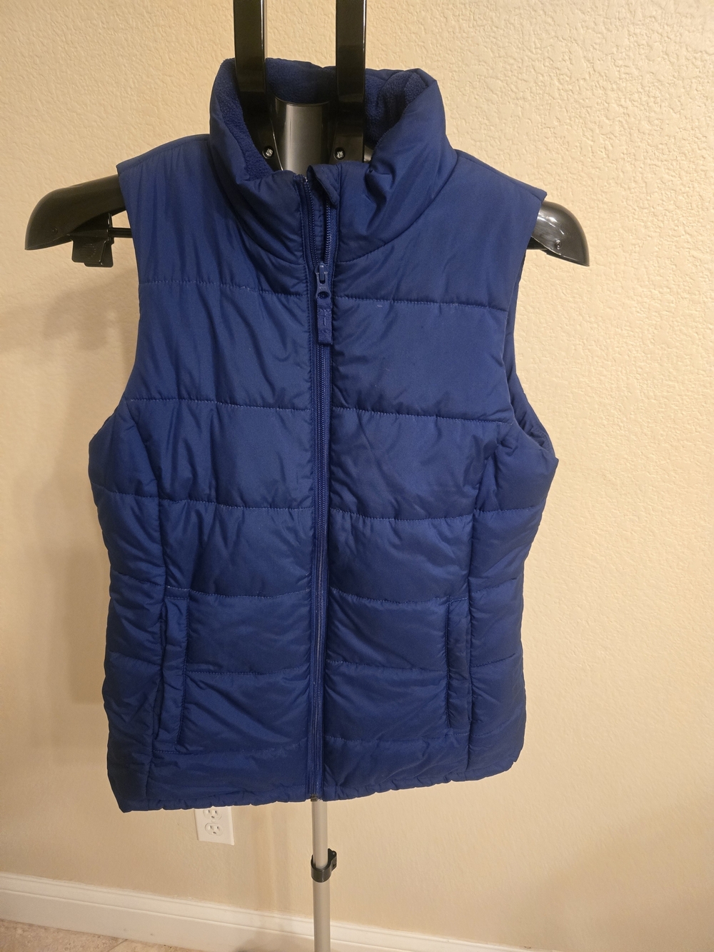Amazon Essentials Royal Blue Quilted Puffer Vest